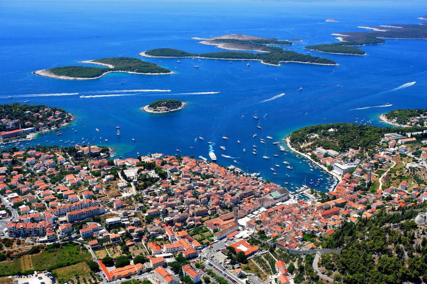 Apartment Eta Hvar Town Bagian luar foto